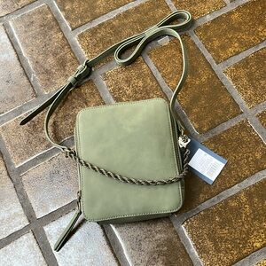 NWT Universal Thread Green Camera Square Crossbody Bag